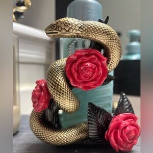 Bath & Body Works- Gold Snake with Red Roses Soap Holder